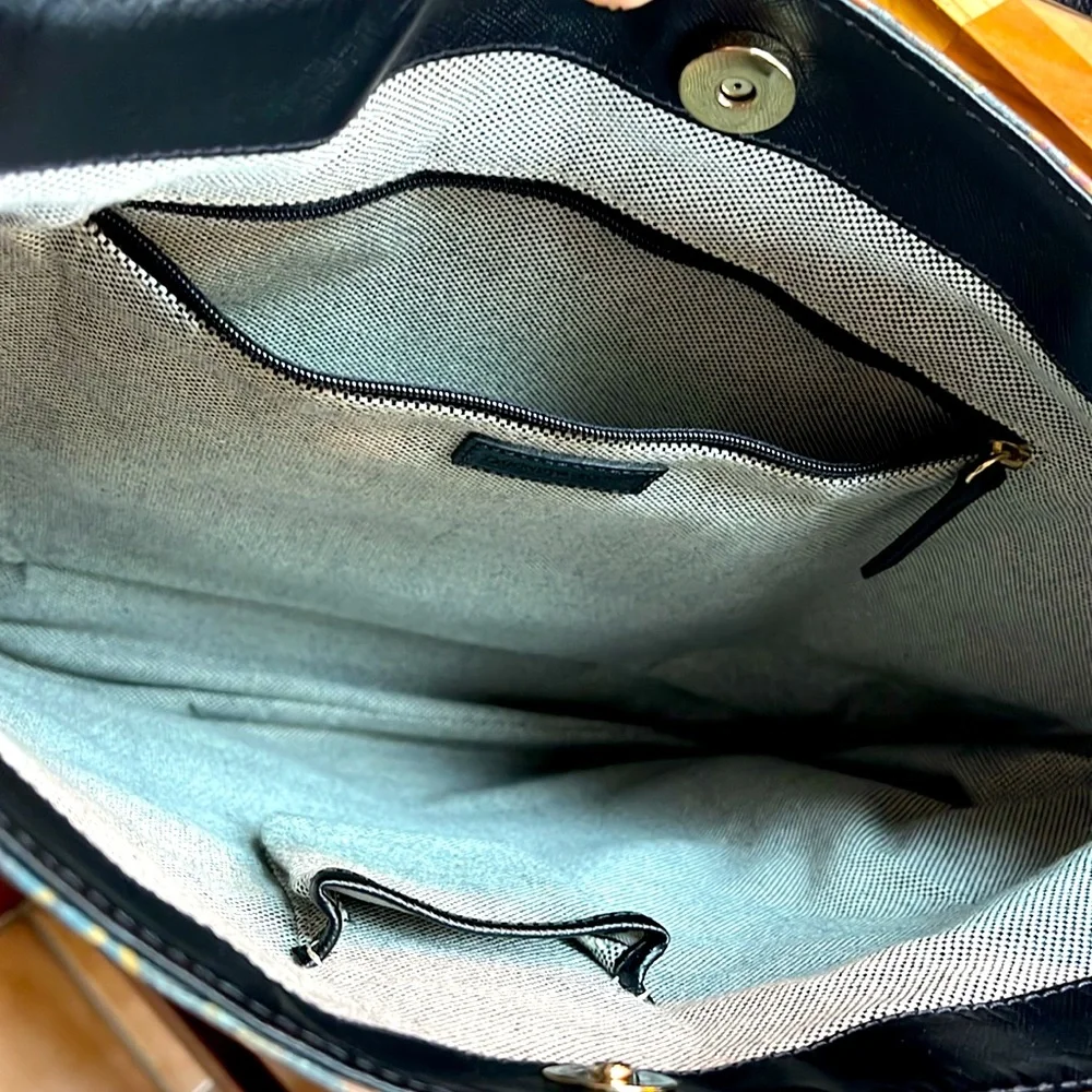 Dooney Bourke Spell Out Bucket Hobo Satchel - Picture 8 of 10